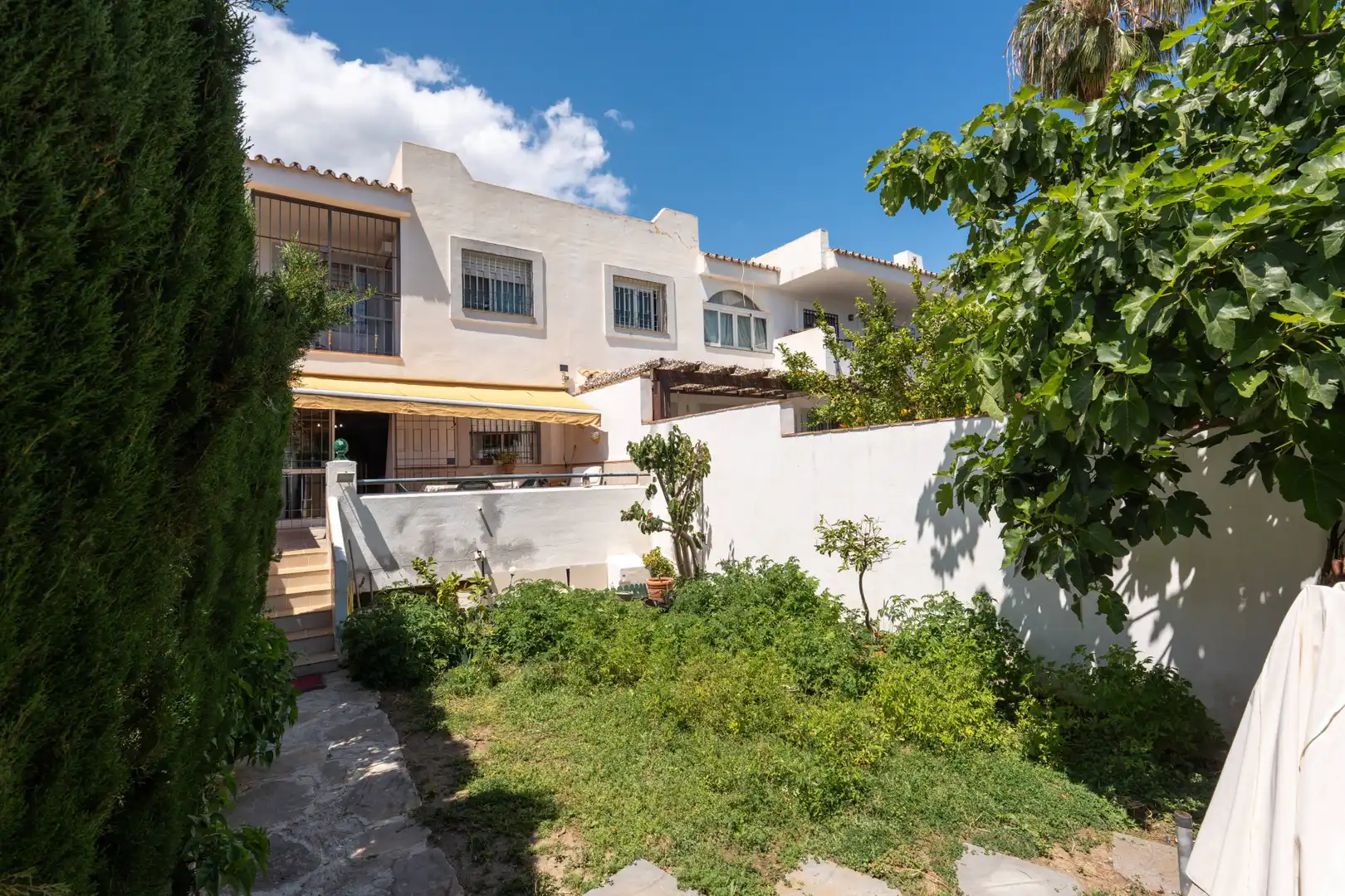 Jardí de Casa adosada en venda en Marbella amb Aire condicionat, Jardí privat i Terrassa