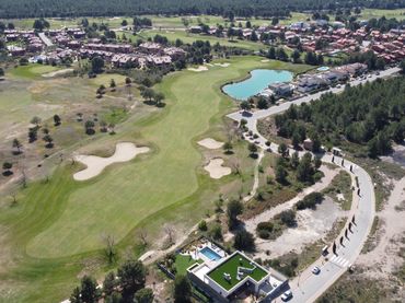 Terreny residencial en venda a Urbanització Golf D 168
