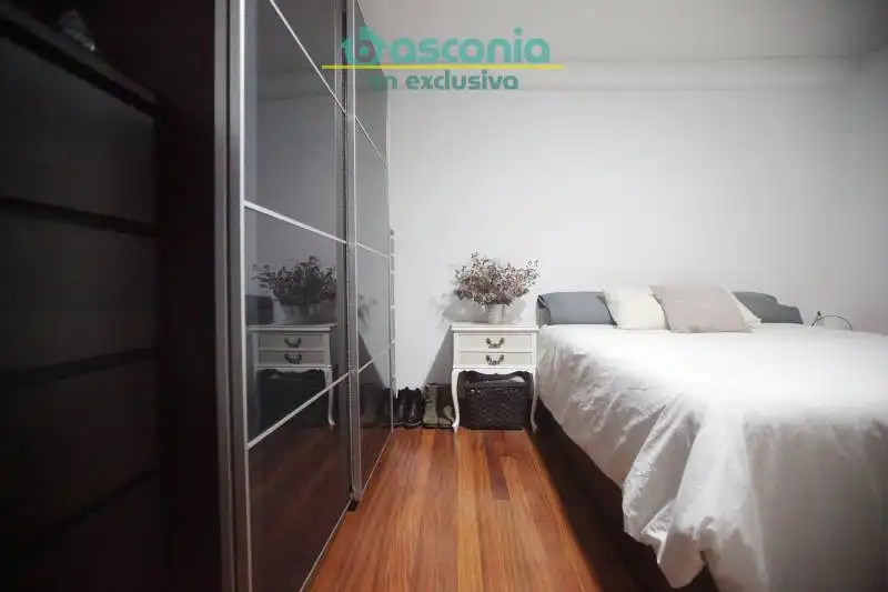 Bedroom of Flat for sale in Bilbao   with Furnished