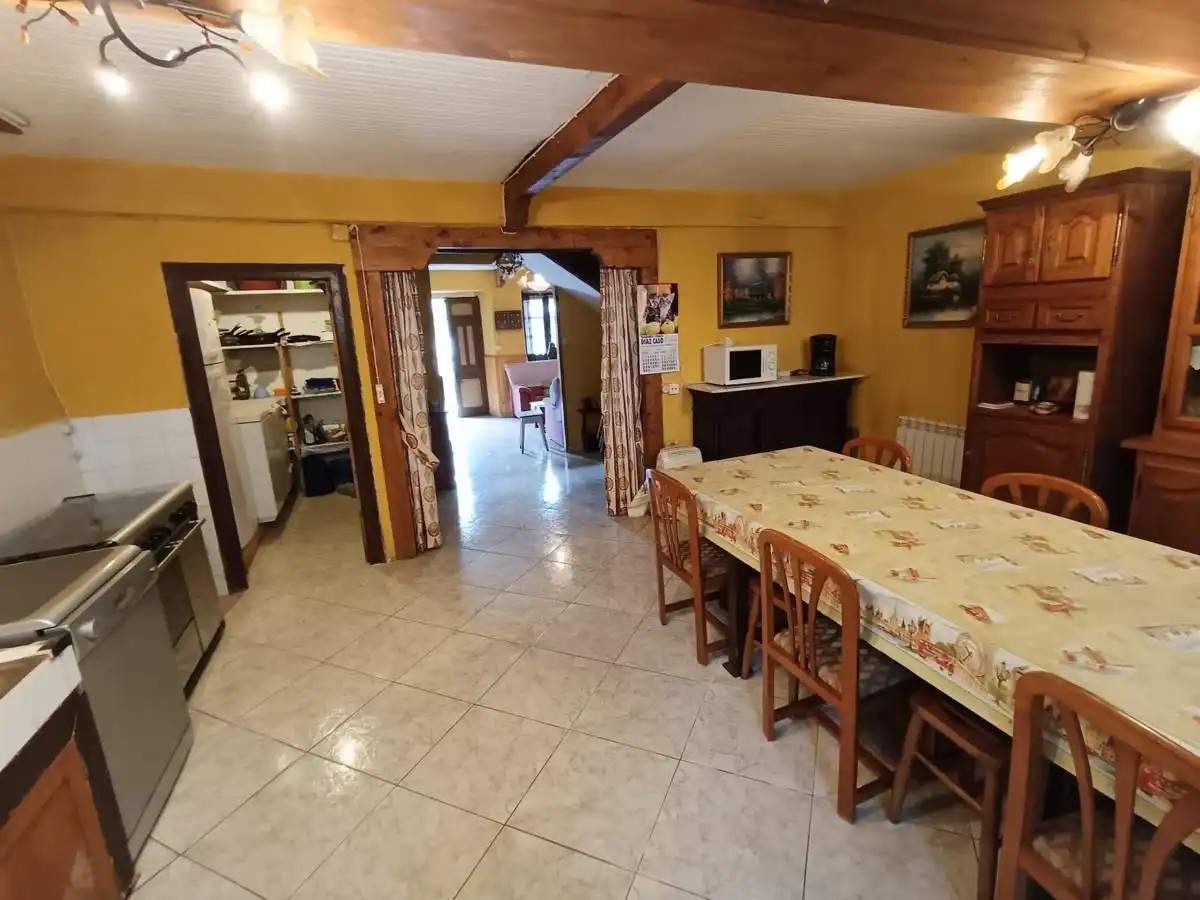 Küche von Einfamilien-Reihenhaus zum Verkauf in Peñamellera Alta mit Heizung, Privatgarten und Terrasse