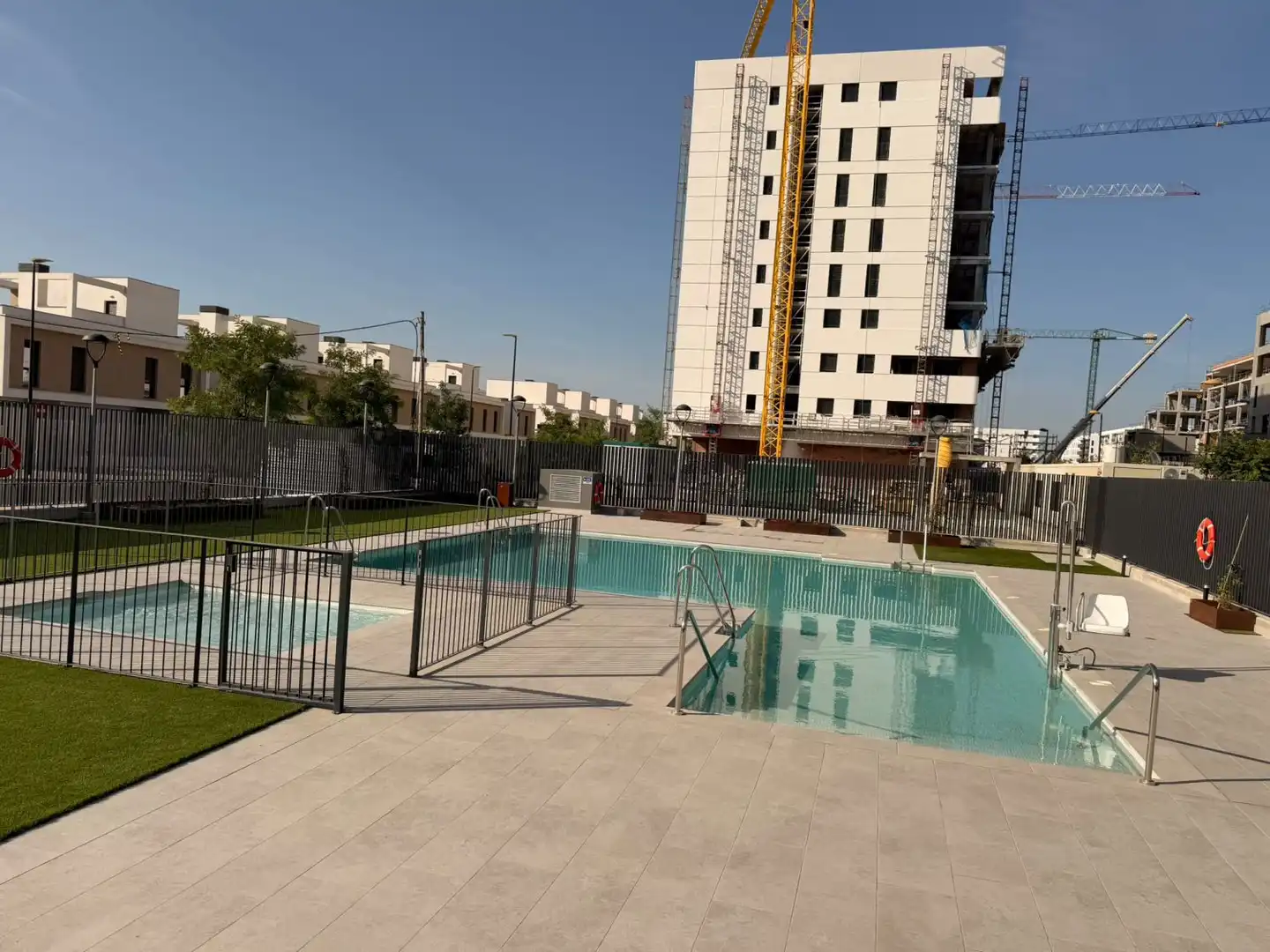 Piscina de Piso de alquiler en Sevilla con Aire acondicionado, Calefacción y Terraza