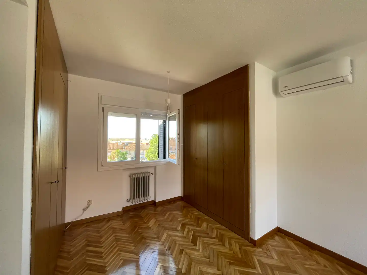 Habitación de Casa o chalet de alquiler en San Agustín del Guadalix con Aire acondicionado, Calefacción y Jardín privado