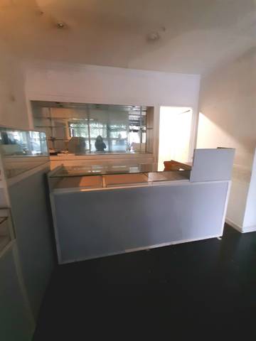 Local comercial en Alquiler en Carrer del Camp Arriassa en La Verneda i la Pau