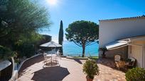 Jardí de Casa o xalet en venda en Arenys de Mar amb Aire condicionat, Terrassa i Piscina