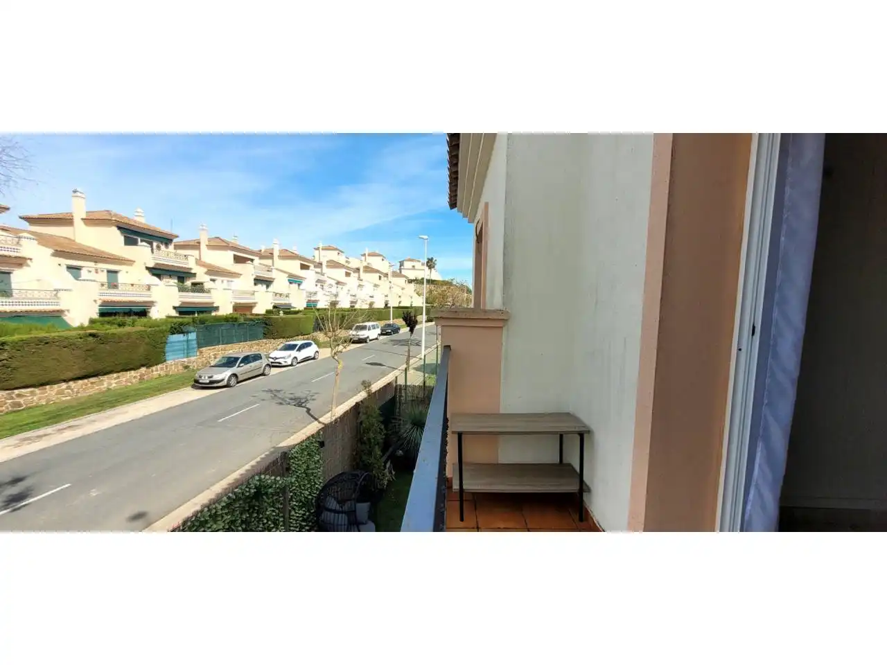 Vista exterior de Casa adosada en venda en Ayamonte amb Aire condicionat, Terrassa i Moblat