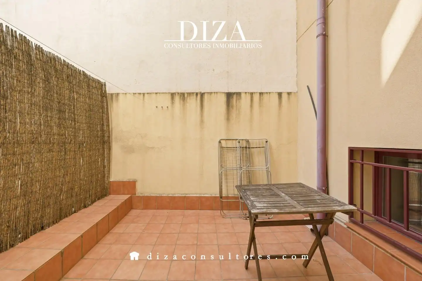 Exterior view of Ground floor for sale in Madrid  with Air Conditioner, Heating and Terrace