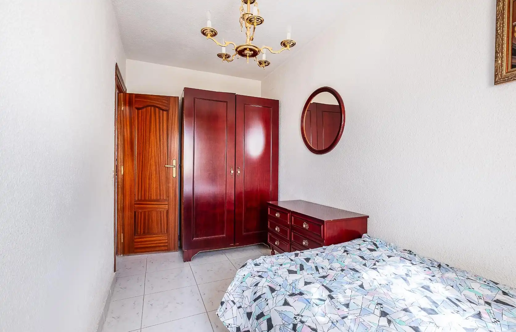 Habitación de Piso en venta en Madrid con Calefacción