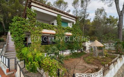 Vista exterior de Casa o xalet en venda en Gandia amb Jardí privat, Terrassa i Traster