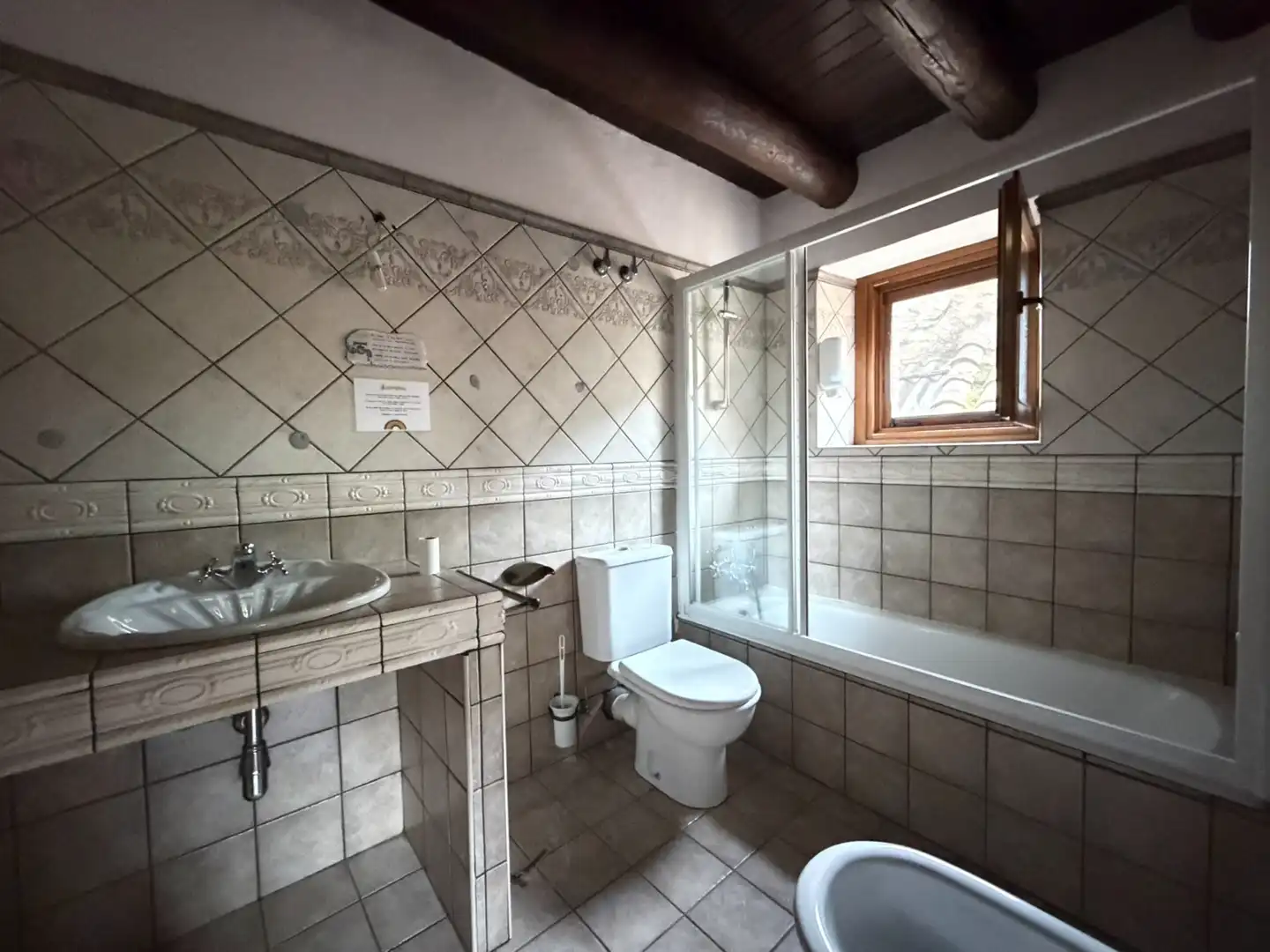 Badezimmer von Gebäude zum Verkauf in Las Peñas de Riglos