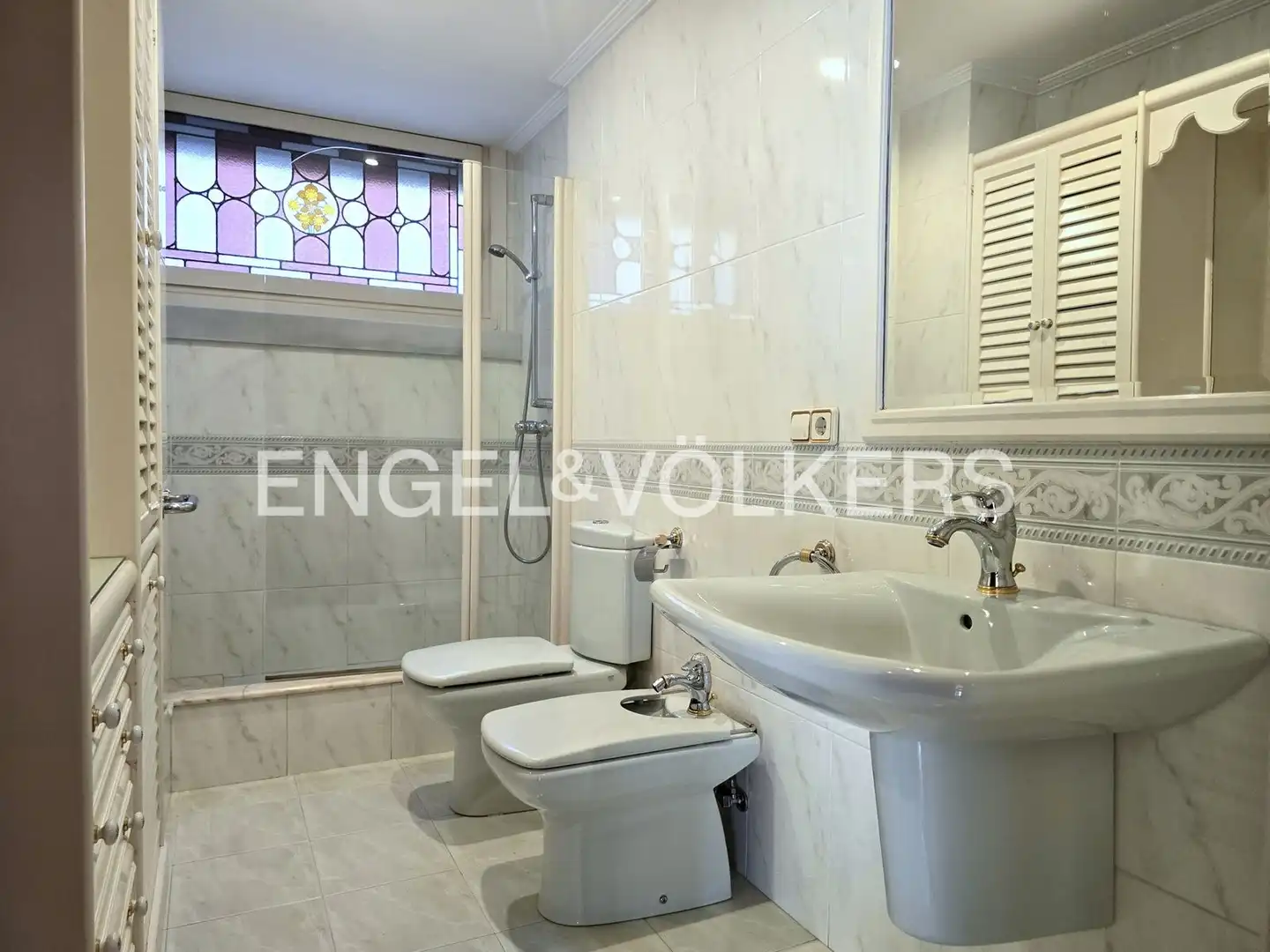 Baño de Piso de alquiler en Vigo  con Calefacción y Terraza