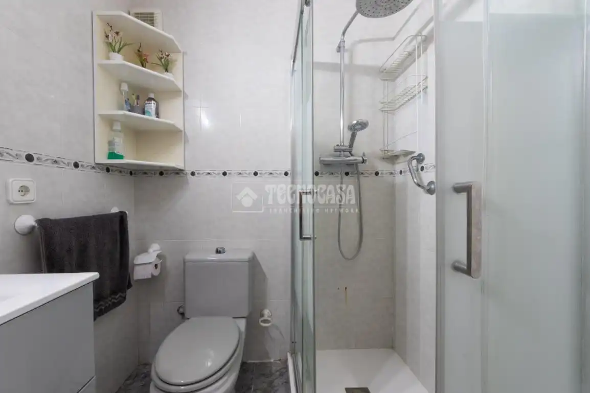 Baño de Piso en venta en Tarragona con Amueblado