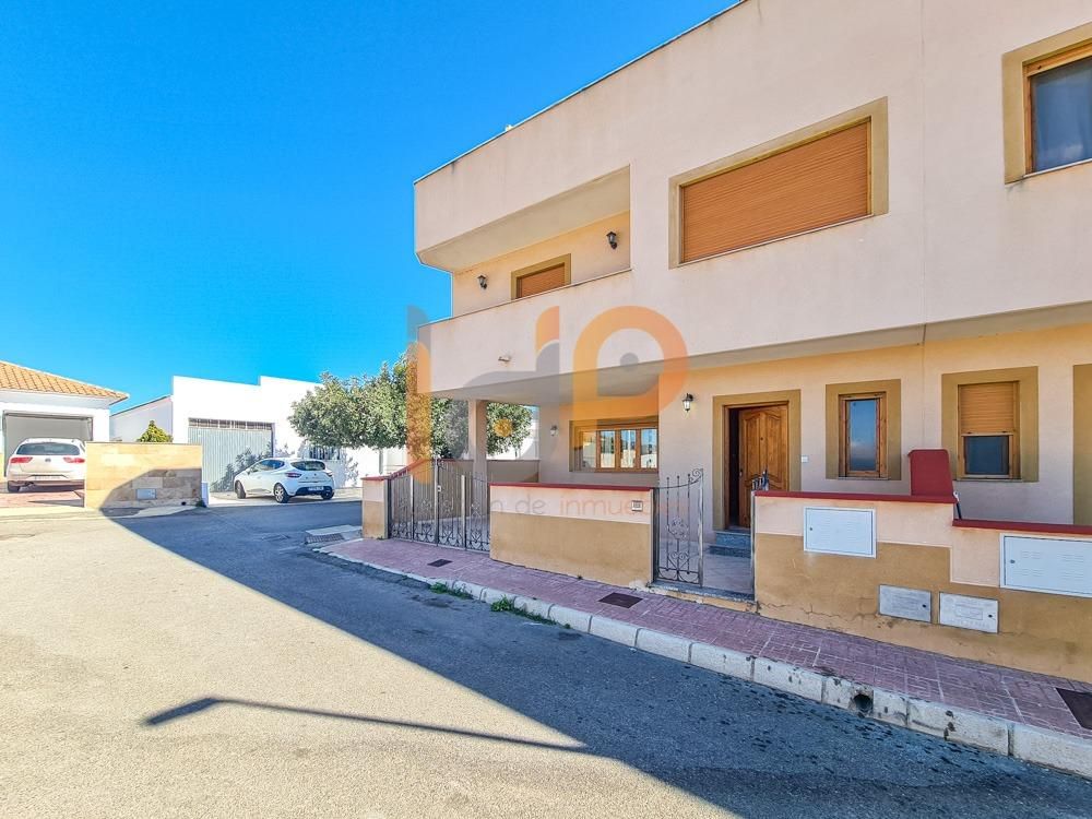 Vista exterior de Dúplex en venta en Huércal-Overa con Terraza, Trastero y Amueblado