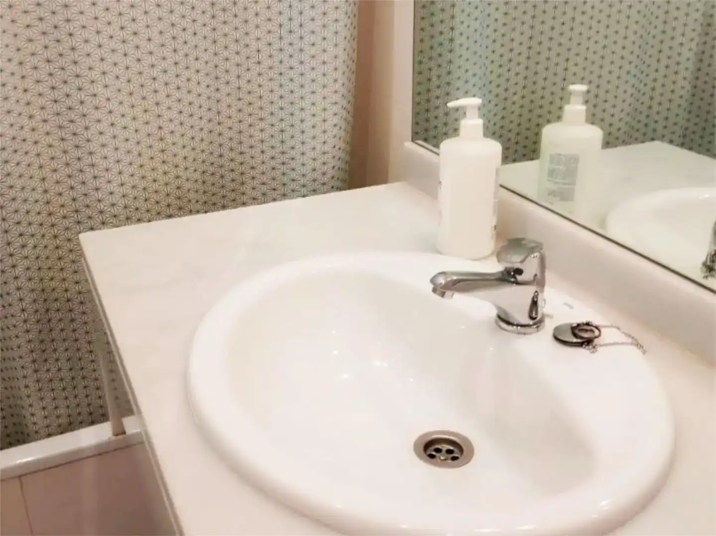 Bany de Dúplex per a compartir en Leganés amb Aire condicionat, Parquet i Moblat