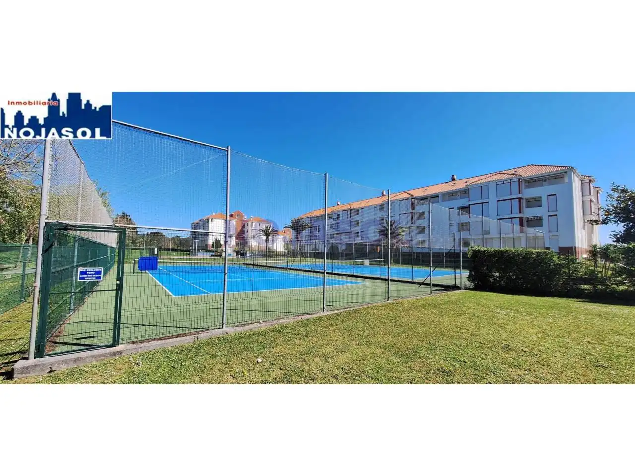 Piscina de Piso de alquiler en Noja con Calefacción, Parquet y Amueblado