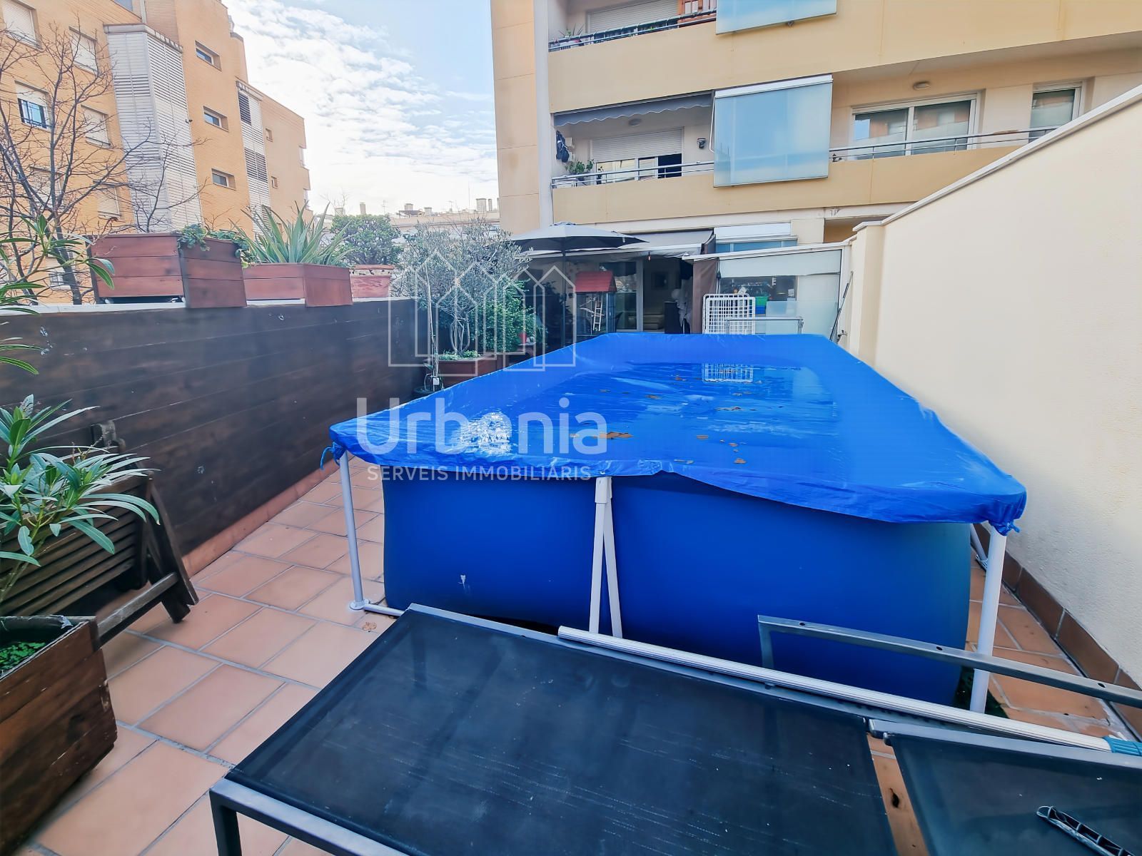 Piscina de Pis en venda en Mataró amb Aire condicionat, Calefacció i Jardí privat