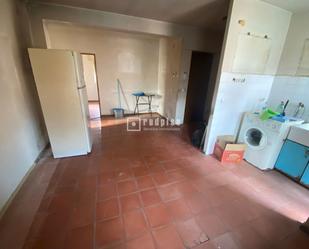 Kitchen of Flat for sale in  Madrid Capital  with Terrace and Storage room