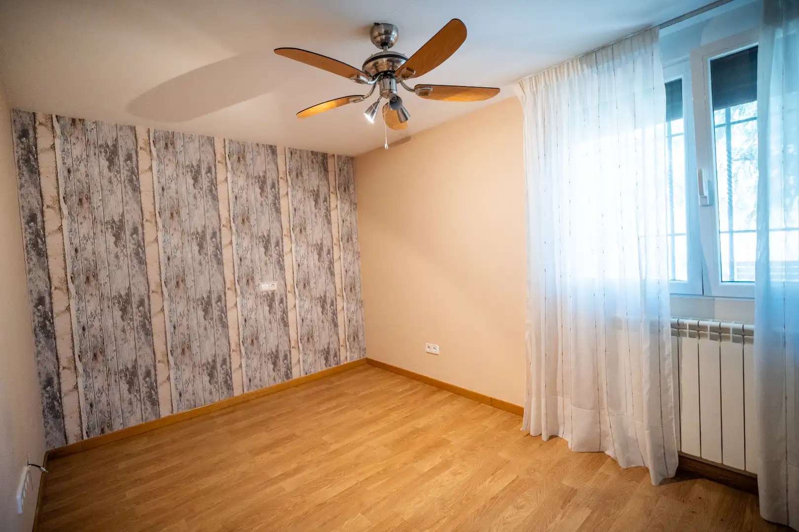 Dormitori de Casa o xalet en venda en Cabanillas de la Sierra amb Jardí privat i Terrassa