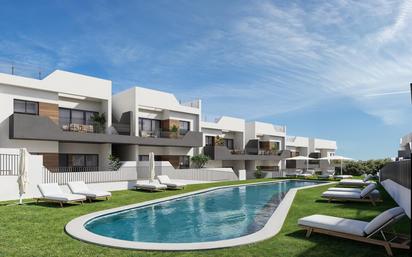 Vista exterior de Casa o xalet en venda en San Miguel de Salinas amb Calefacció, Jardí privat i Terrassa