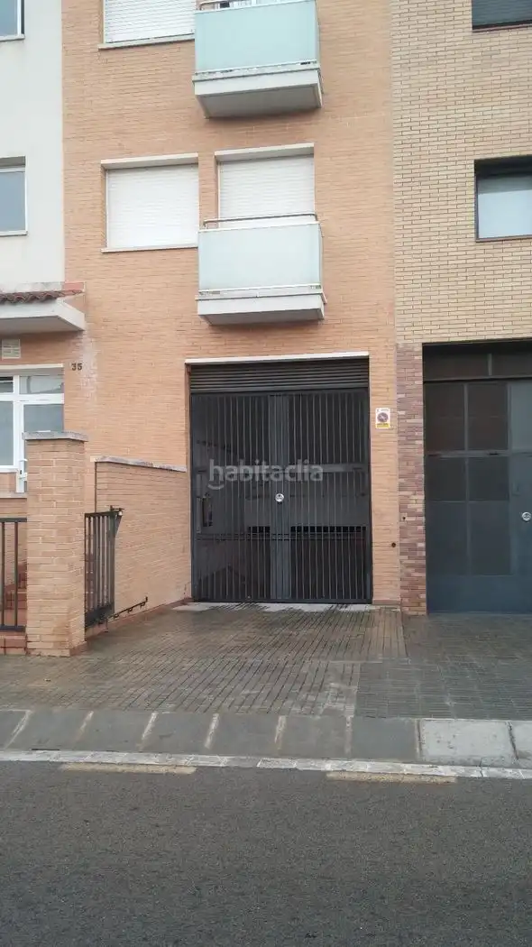 Individual for sale in Carrer de Joan Maragall 35