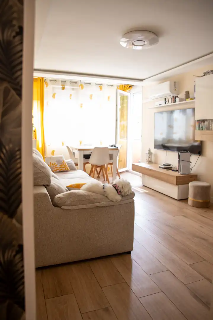 Living room of Flat for sale in Getafe  with Air Conditioner, Heating and Balcony