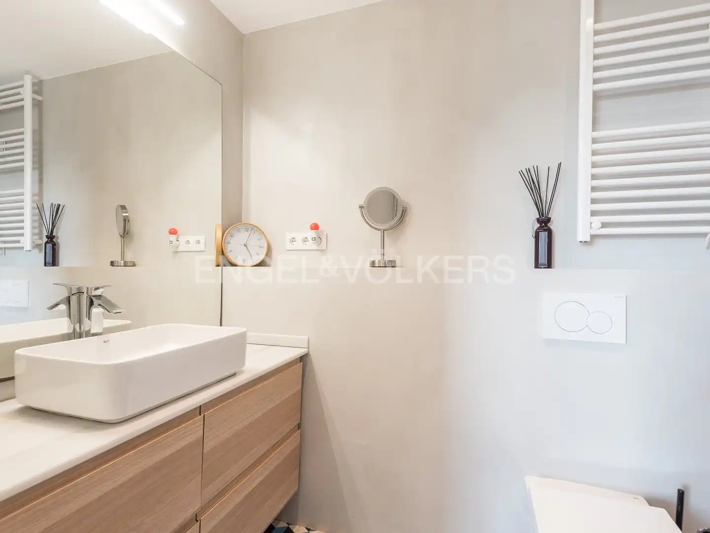 Bathroom of Houses for rent in La Miranda - Can Candeler 