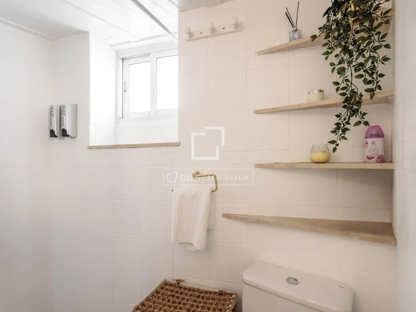 Bathroom of Flat for rent in Madrid  with Air Conditioner, Heating and Terrace