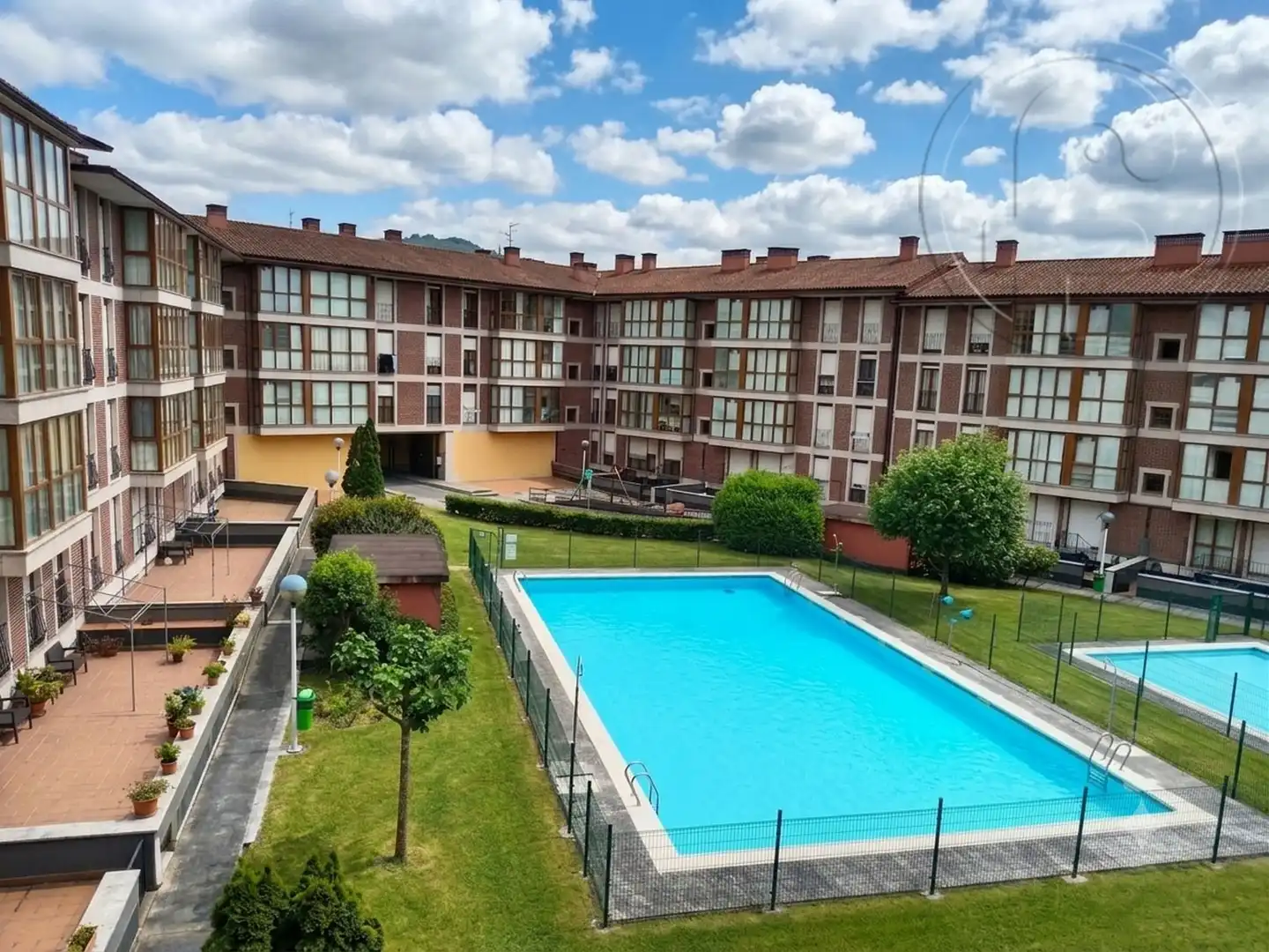 Piscina de Piso en venta en Voto con Calefacción, Parquet y Amueblado