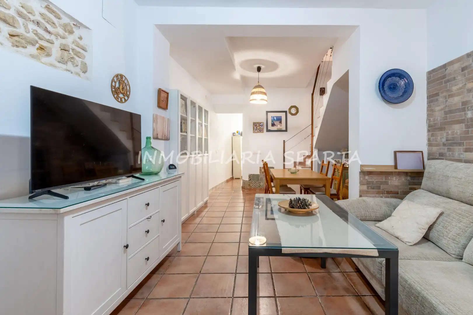 Vista exterior de Casa adosada en venta en Gelves con Terraza, Horno y Lavadora