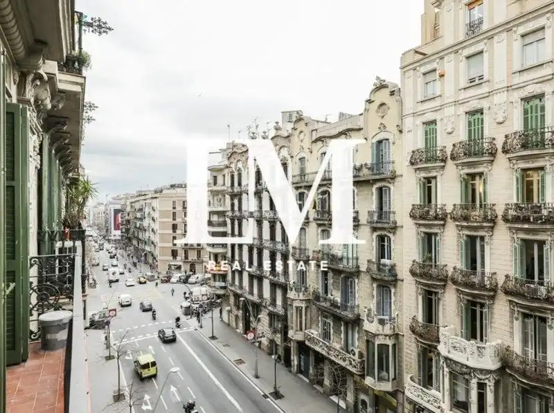 Vista exterior de Apartament en venda en Barcelona amb Aire condicionat, Terrassa i Balcó