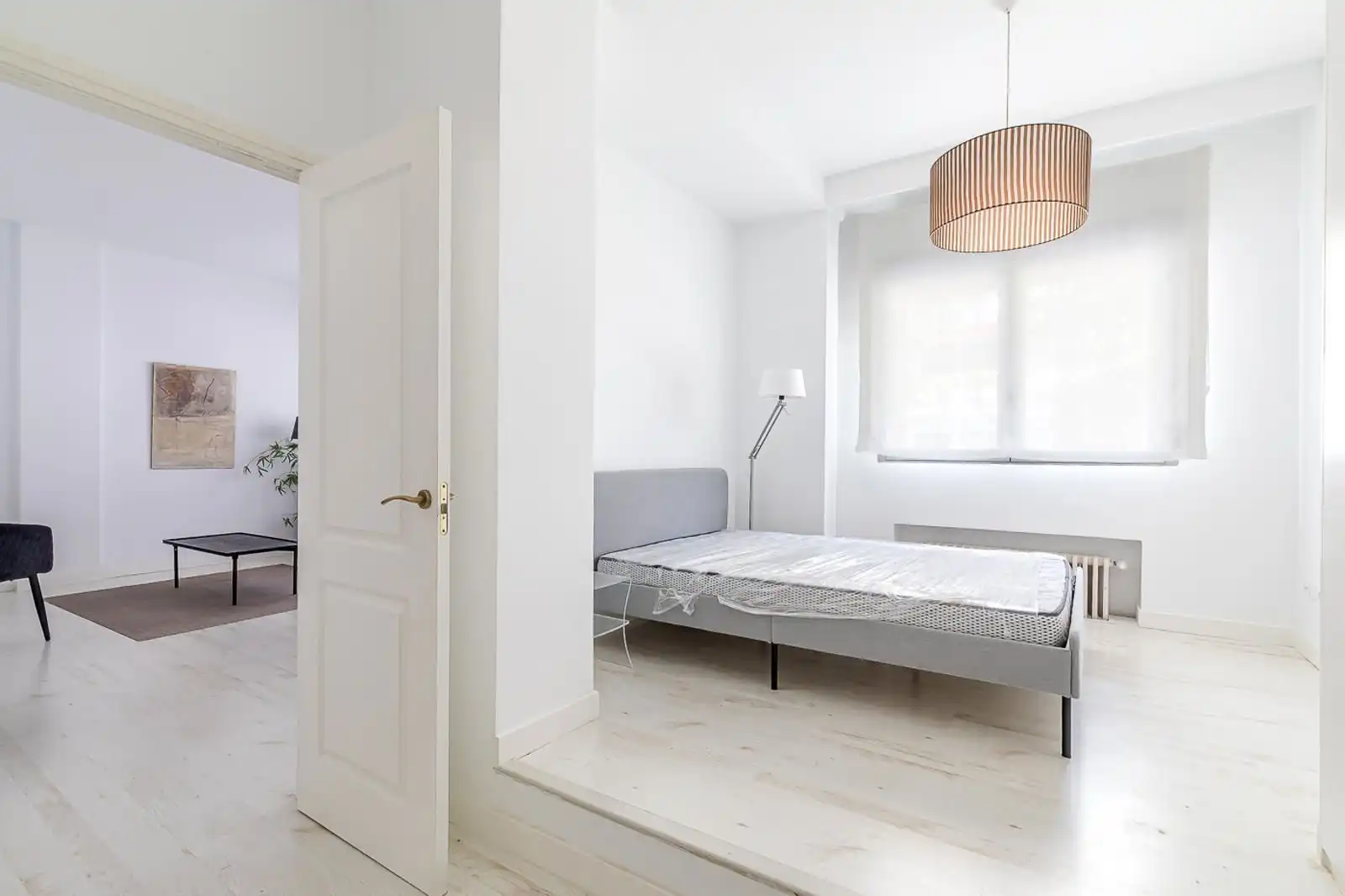 Bedroom of Flat for rent in Madrid  with Furnished and Community pool