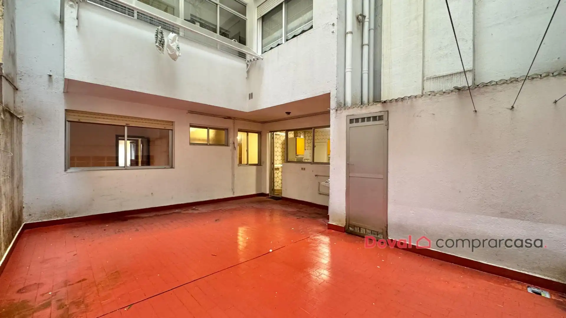 Piso en venta en Vigo  con Calefacción, Terraza y Balcón