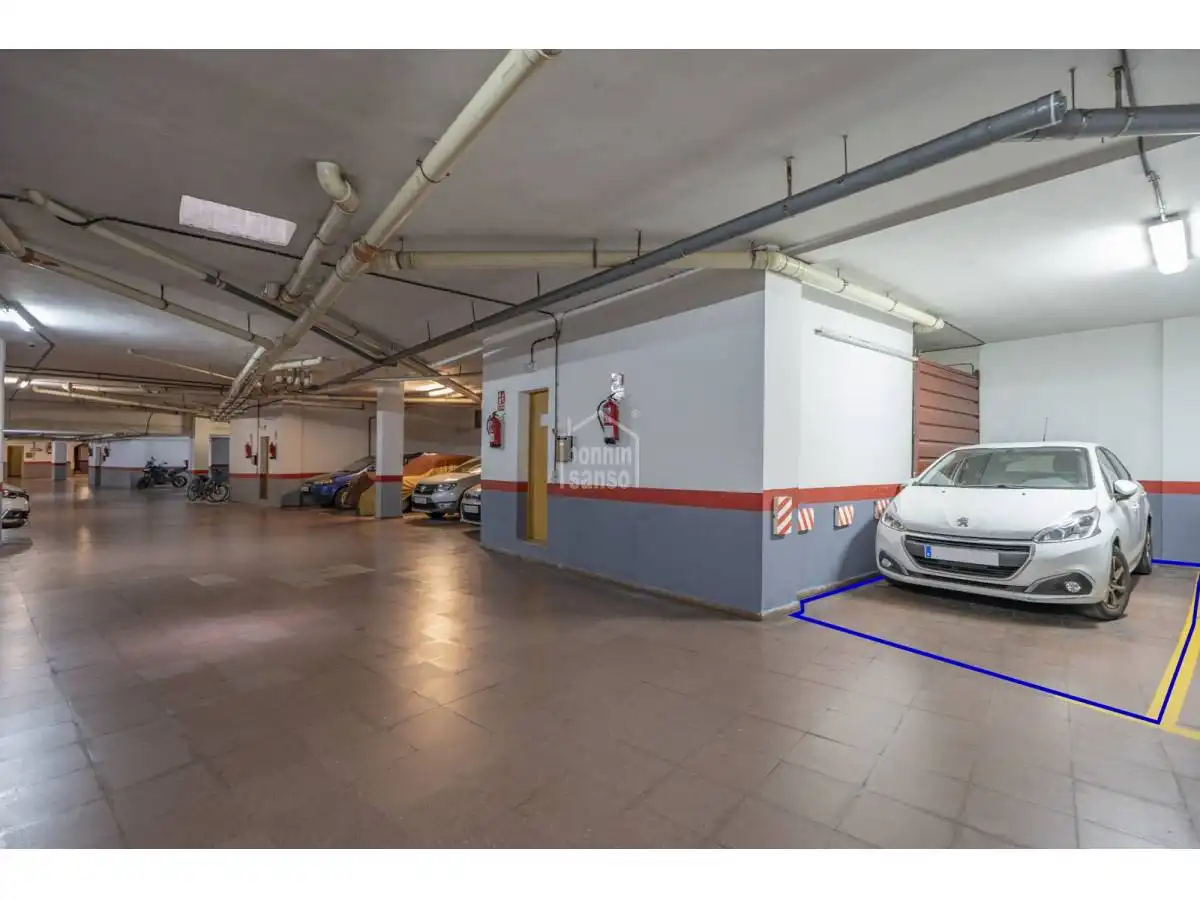 Parking de Apartamento en venta en Maó - Mahón con Jardín privado, Terraza y Piscina