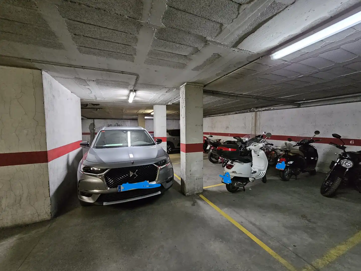 Motorradstellplatz mit Aufzug zum Verkauf in Balàfia, imagen 3