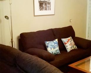 Living room of Flat to rent in Salamanca Capital  with Balcony
