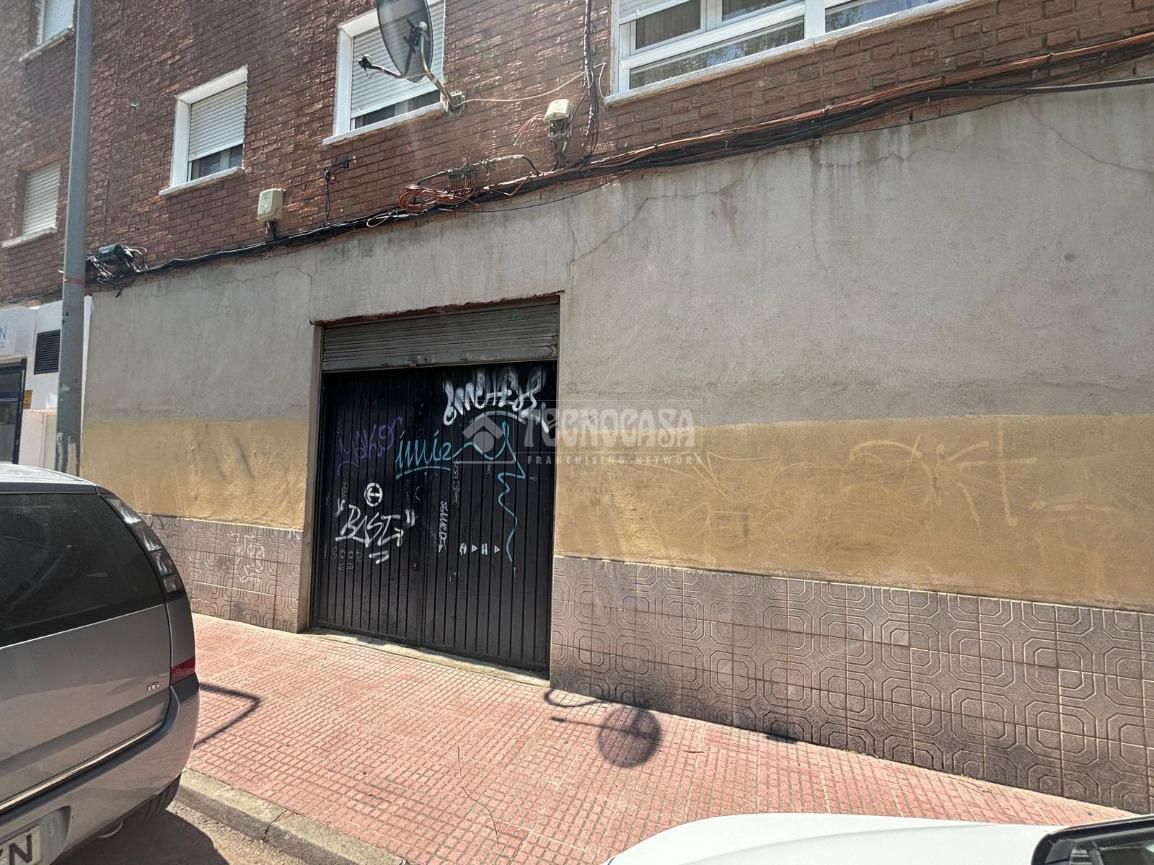 Exterior view of Premises for sale in Alcalá de Henares