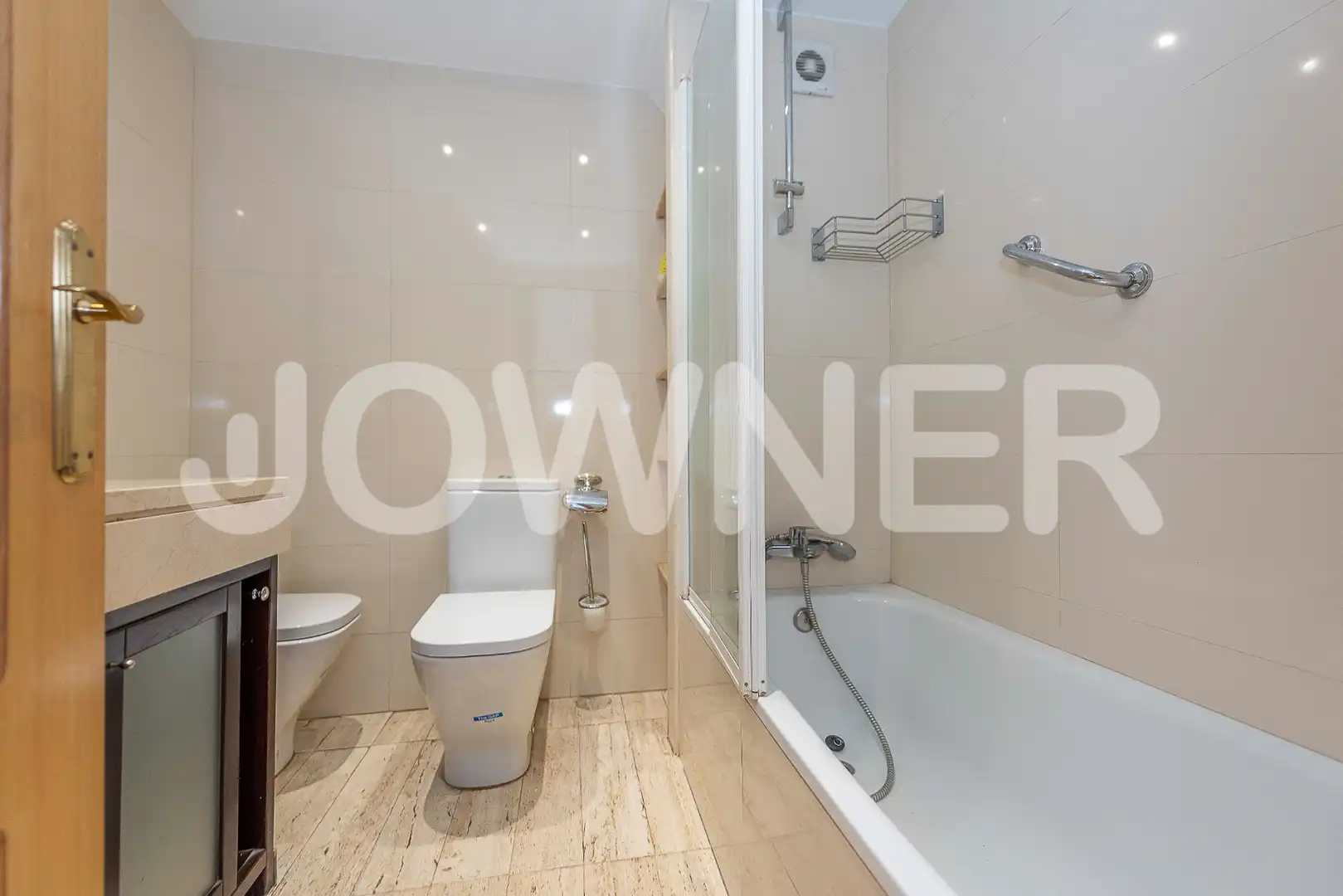 Badezimmer von Wohnung zur Miete in Madrid mit Klimaanlage, Heizung und Terrasse