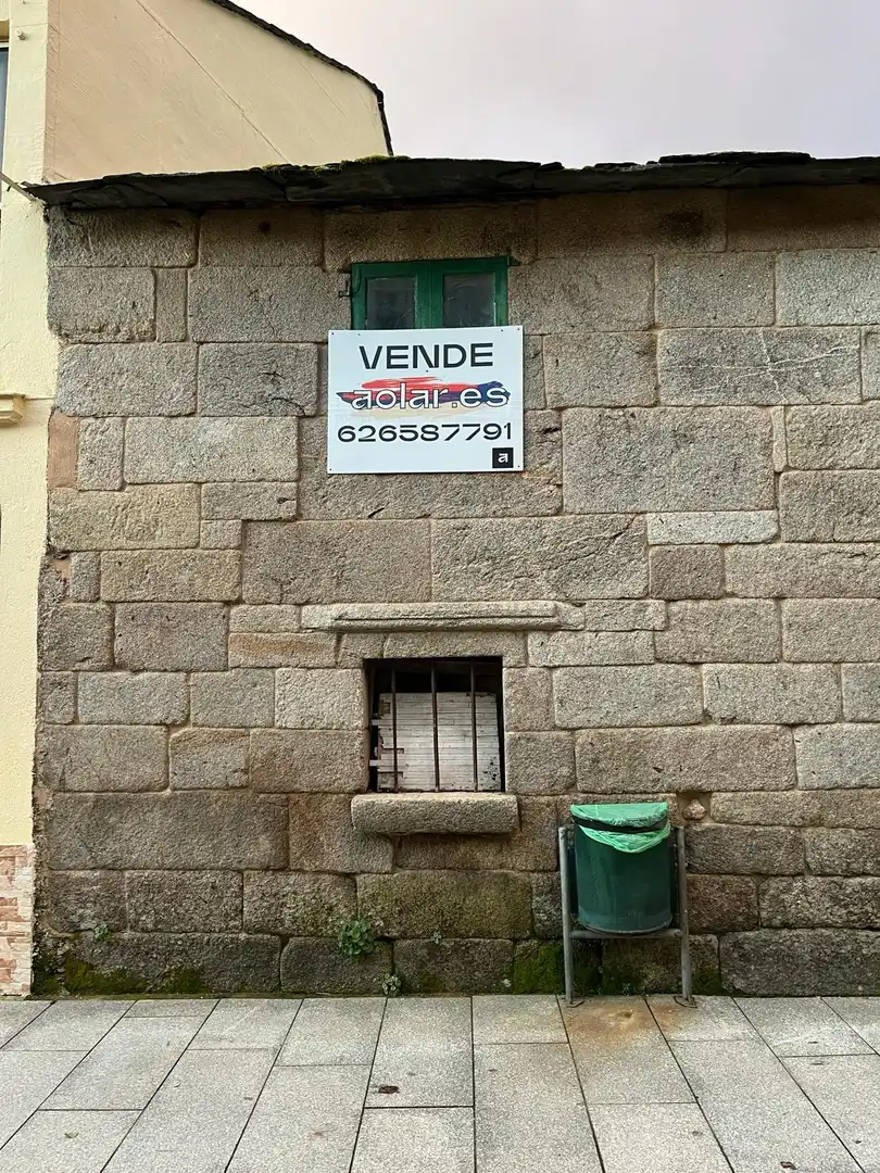Casa o xalet en venda en A Gudiña  amb Jardí privat