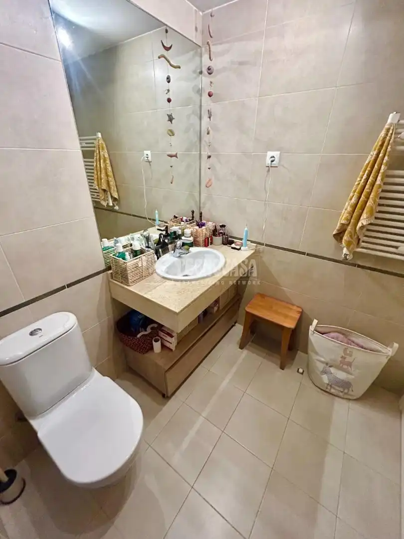 Baño de Piso en venta en Getafe con Calefacción y Terraza