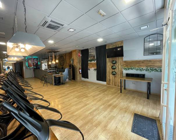 Local comercial en Alquiler en Albolote