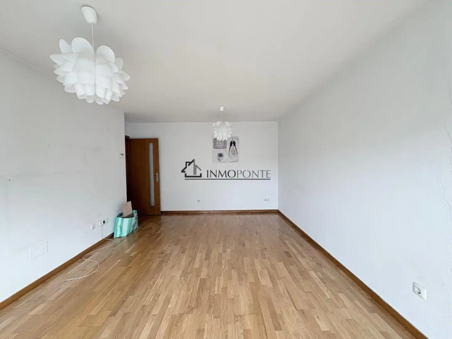 Sala de estar de Piso de alquiler en Pontevedra Capital  con Calefacción, Terraza y Trastero