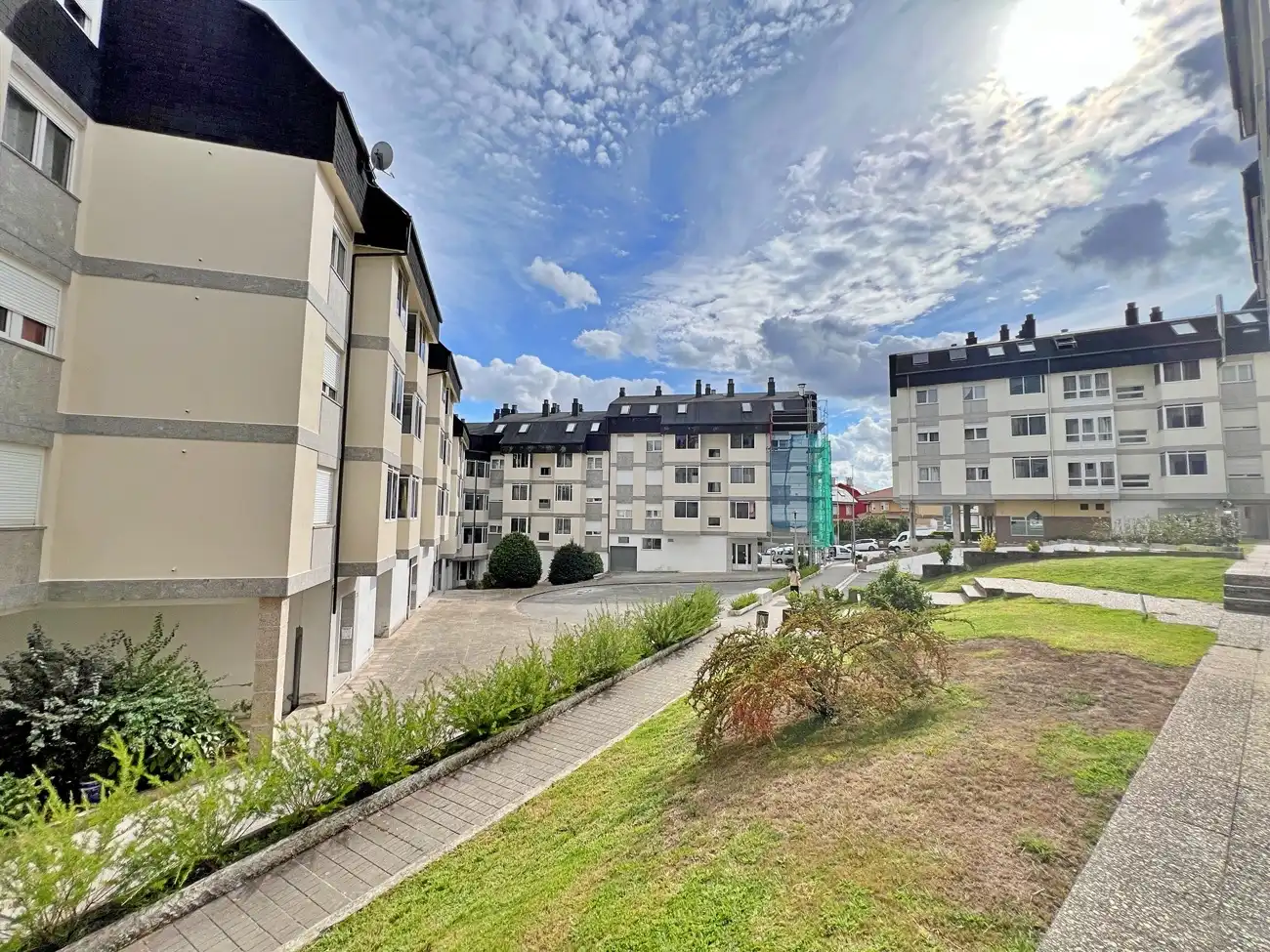 Vista exterior de Dúplex en venta en Lugo con Calefacción, Jardín privado y Parquet