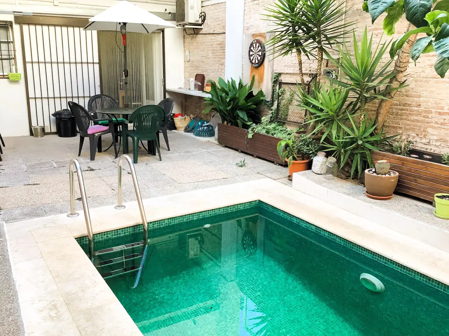 Swimming pool of Ground floor for sale in El Masnou  with Air Conditioner, Heating and Storage room