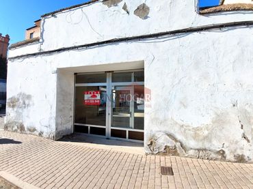 Gewerbefläche zum Verkauf in Calle CAPITAN LUIS VARA