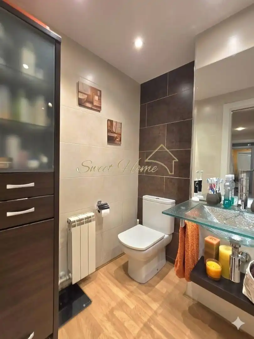 Badezimmer von Wohnung zum Verkauf in Montgat mit Klimaanlage, Heizung und Parkett