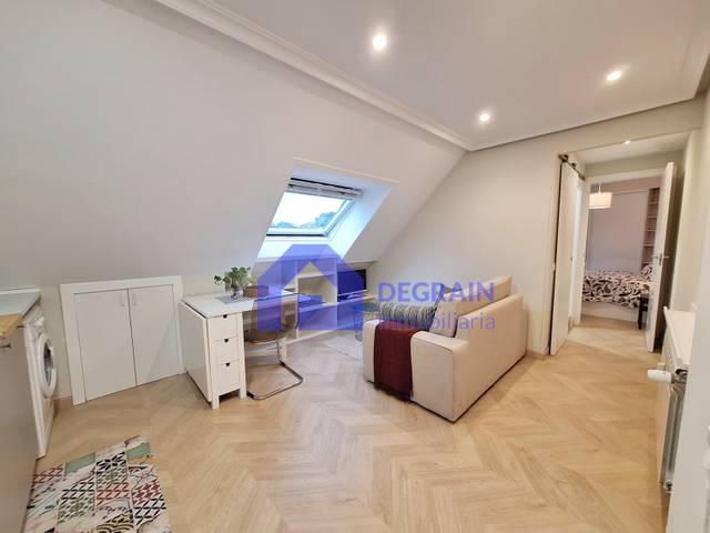 Piso en Alquiler en Oviedo - PLAZA PRIMO DE RIVERA en Milán - Pumarín