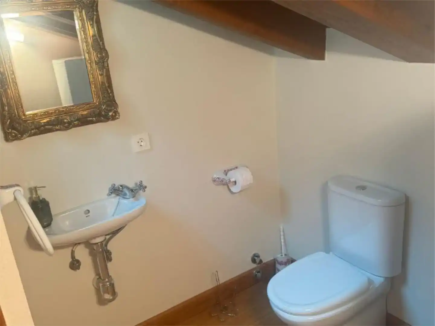 Baño de Piso en venta en Nava con Jardín privado y Amueblado