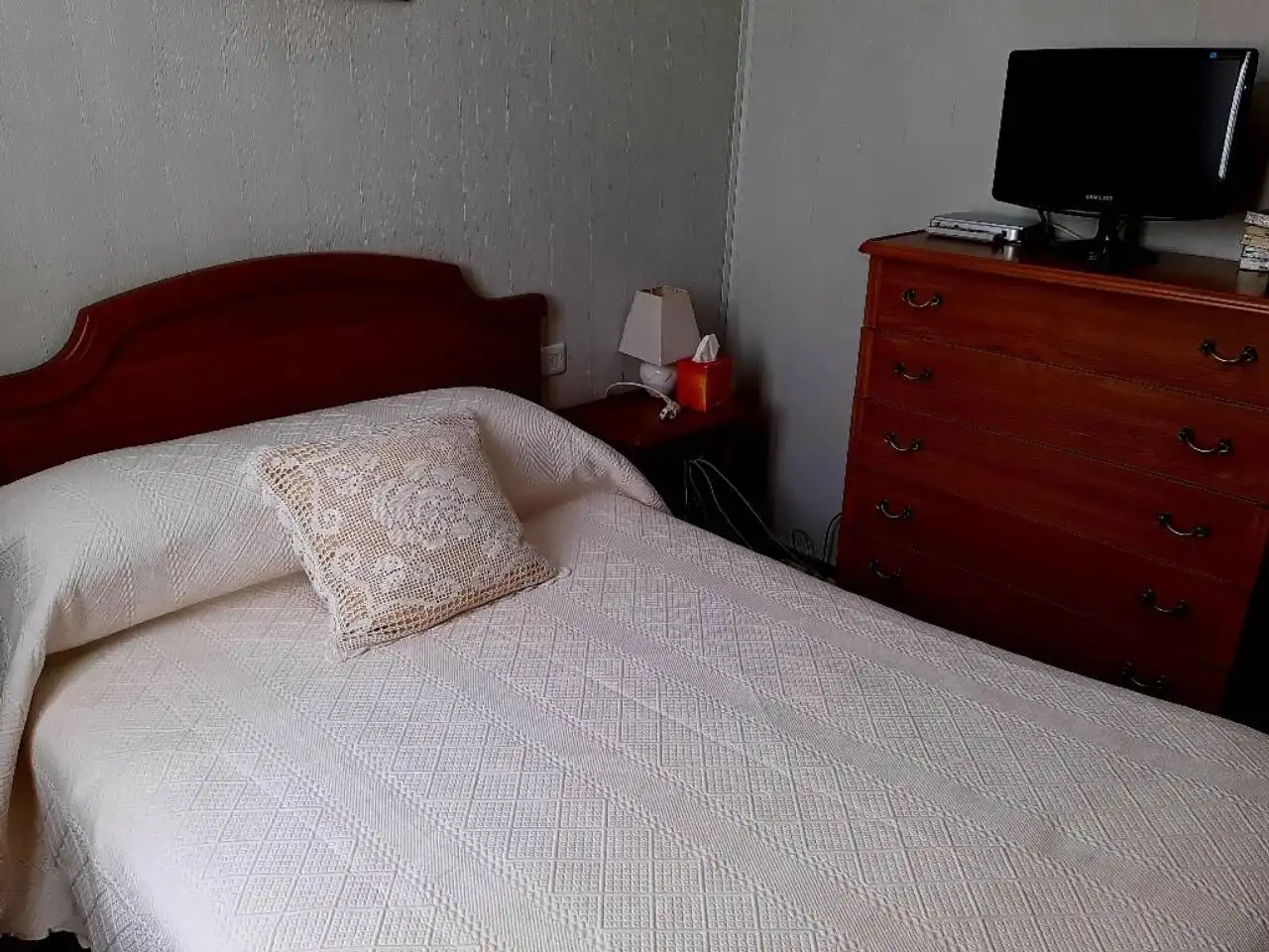 Dormitori de Casa o xalet en venda en Cariño amb Moblat