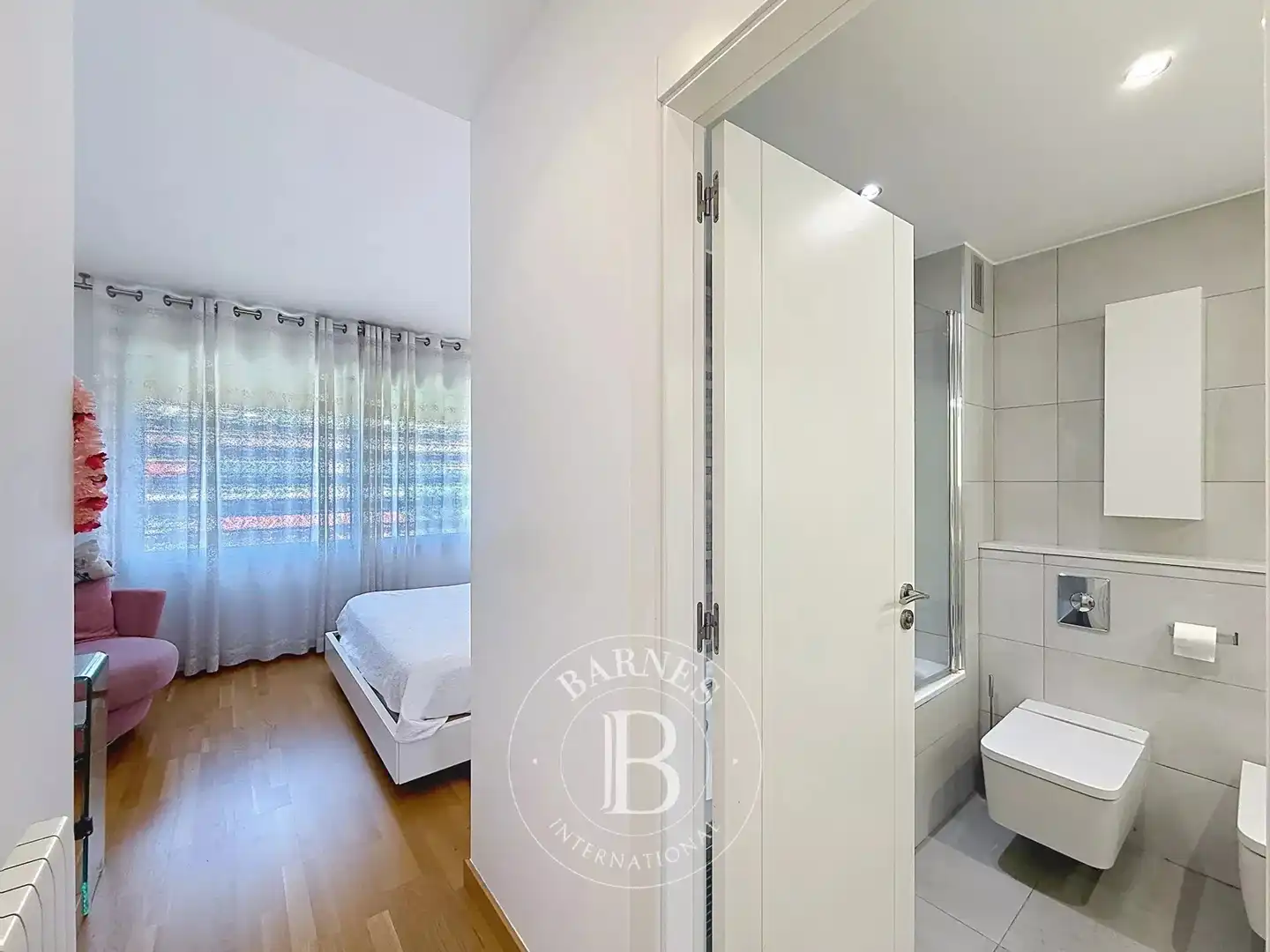 Badezimmer von Einfamilien-Reihenhaus zum Verkauf in Calella mit Klimaanlage, Heizung und Terrasse