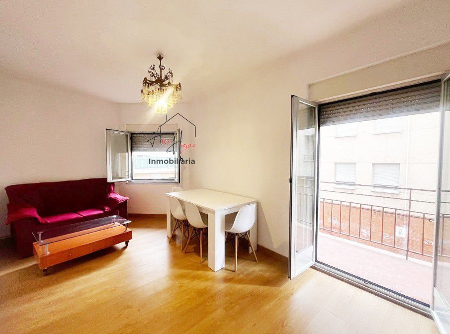 Sala d'estar de Pis de lloguer en Salamanca Capital amb Calefacció, Moblat i Balcó