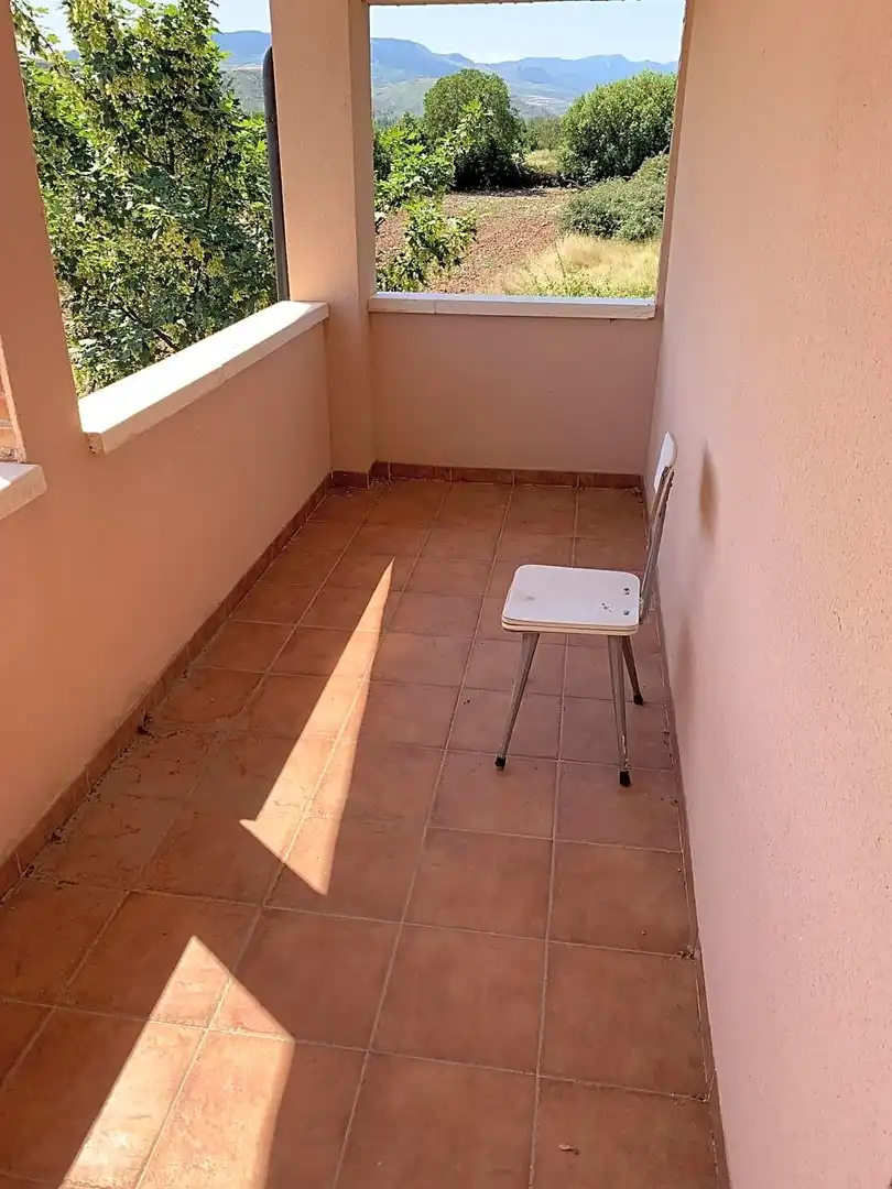 Terrassa de Casa o xalet en venda en  Logroño amb Calefacció, Parquet i Terrassa